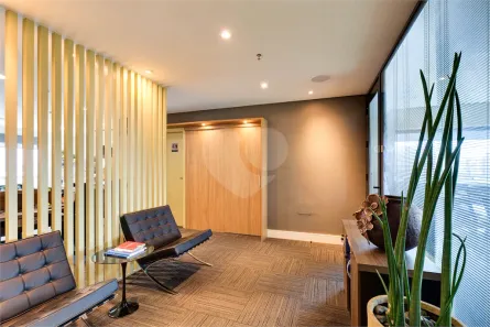 Sala Comercial à venda, 40m² no Santo Amaro, São Paulo