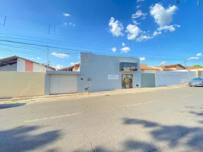 Casa com 3 Quartos para alugar, 106m² no Campestre, Teresina