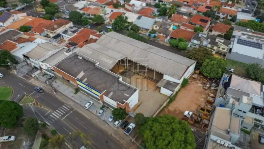 Sala Comercial para alugar, 2000m² no Kennedy, Londrina