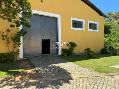 Galpão/Depósito/Armazém com 4 Quartos para alugar, 1500m² no Itamarati, Petrópolis