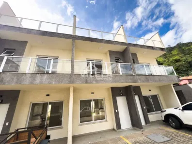 Casa de Condomínio com 2 Quartos à venda, 133m² no Centro, Caraguatatuba