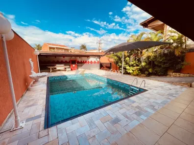 Sobrado com 5 Quartos à venda, 315m² no Jardim Chapadão, Campinas
