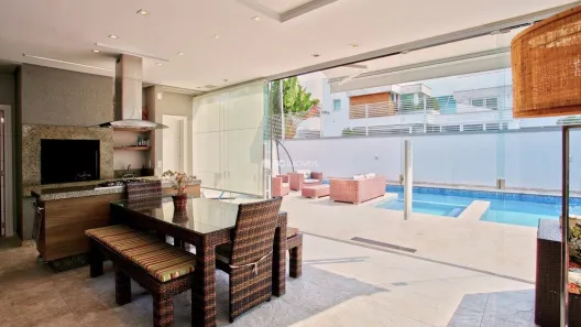 Casa com 6 Quartos à venda, 650m² no Jurerê, Florianópolis