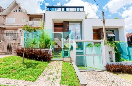 Casa com 3 Quartos para alugar, 304m² no Santo Inácio, Curitiba
