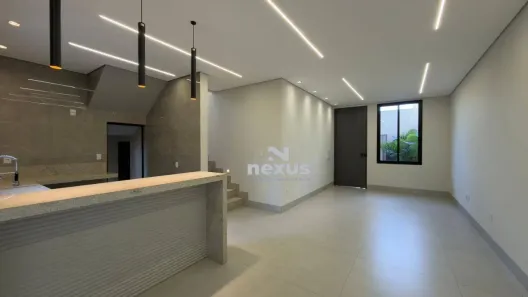 Sobrado com 3 Quartos à venda, 168m² no Grand Ville, Uberlândia