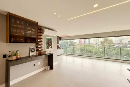 Apartamento com 3 Quartos para alugar, 143m² no Campo Belo, São Paulo