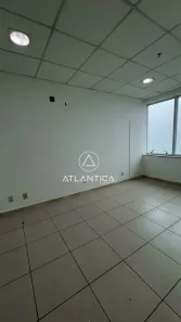 Sala Comercial à venda, 30m² no Imbetiba, Macaé