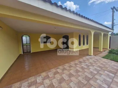 Casa com 5 Quartos para alugar, 280m² no Nossa Senhora Aparecida, Uberlândia