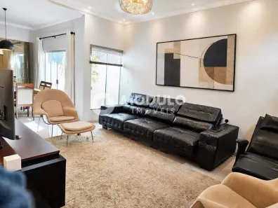 Casa com 4 Quartos à venda, 225m² no Santa Rosa, Uberlândia