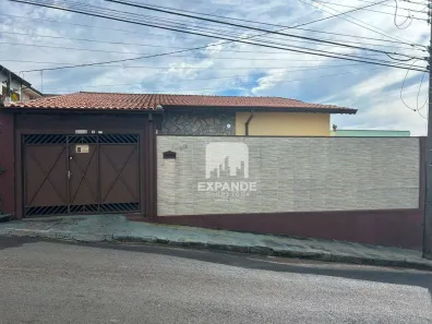 Casa com 2 Quartos à venda, 83m² no Vila Santa Therezinha de Menino Jesus, Botucatu