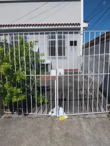 Casa com 1 Quarto para alugar, 38m² no Padre Miguel, Rio de Janeiro