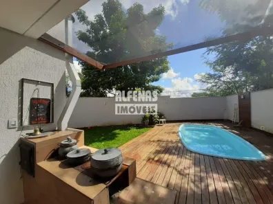 Casa com 3 Quartos à venda, 360m² no Cabral, Contagem