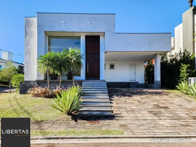 Casa de Condomínio com 3 Quartos à venda, 305m² no Vila Nova, Porto Alegre