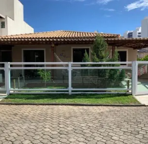 Casa de Condomínio com 3 Quartos à venda, 215m² no Buraquinho, Lauro de Freitas