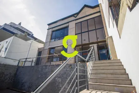 Ponto Comercial para alugar, 320m² no São João, Porto Alegre