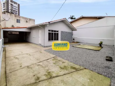 Casa com 3 Quartos para alugar, 80m² no Nossa Senhora do Rosário, São José