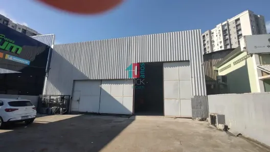 Galpão/Depósito/Armazém para alugar, 800m² no Jacarepaguá, Rio de Janeiro