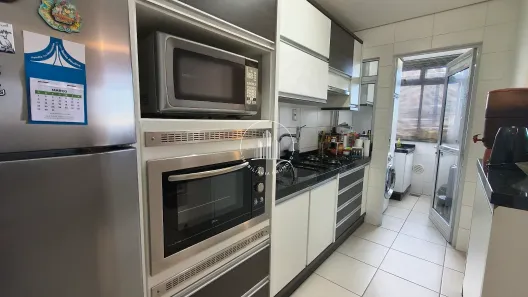 Apartamento com 2 Quartos à venda, 71m² no Barreiros, São José