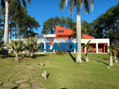 Fazenda/Sítio com 8 Quartos à venda, 1200m² no Cajuru do Sul, Sorocaba