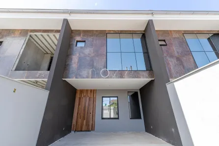 Casa com 3 Quartos à venda, 129m² no Iririú, Joinville