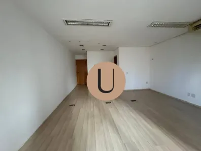 Sala Comercial à venda, 37m² no Vila Olímpia, São Paulo