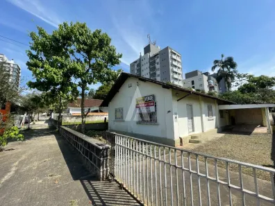 Lote/Terreno à venda, 600m² no Anita Garibaldi, Joinville