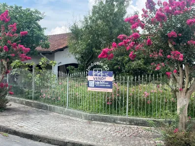 Casa com 4 Quartos à venda, 200m² no Vila Nova, Joinville