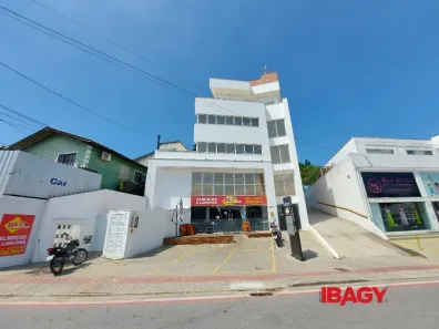 Sala Comercial para alugar, 52m² no Saco Grande, Florianópolis