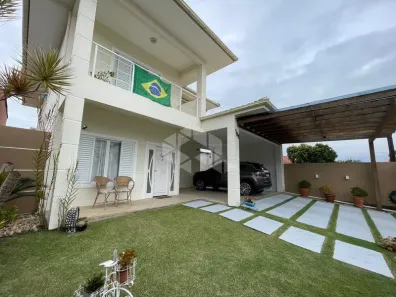 Casa com 3 Quartos para alugar, 310m² no Carianos, Florianópolis