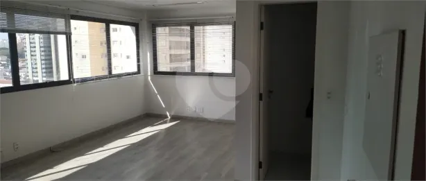 Sala Comercial para alugar, 35m² no Chácara Santo Antônio (Zona Sul), São Paulo