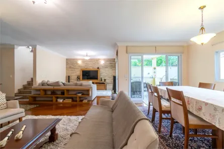 Casa com 3 Quartos à venda, 220m² no Vila Cordeiro, São Paulo