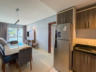 Apartamento com 2 Quartos para alugar, 80m² no Vinhedos, Caxias do Sul