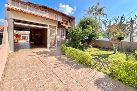 Sobrado com 4 Quartos à venda, 233m² no Estância Velha, Canoas