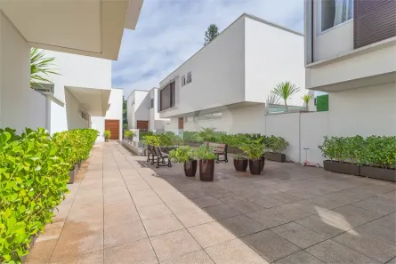 Casa de Condomínio com 4 Quartos à venda, 332m² no Jardim Petrópolis, São Paulo