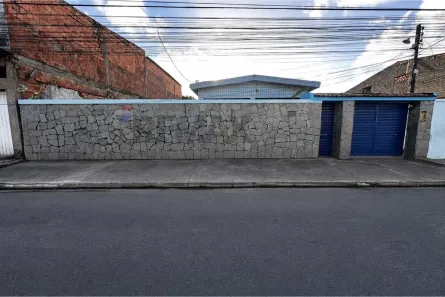 Casa com 4 Quartos à venda, 360m² no São Jorge, Maceió