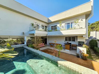 Casa de Condomínio com 4 Quartos à venda, 370m² no Alphaville, Santana de Parnaíba