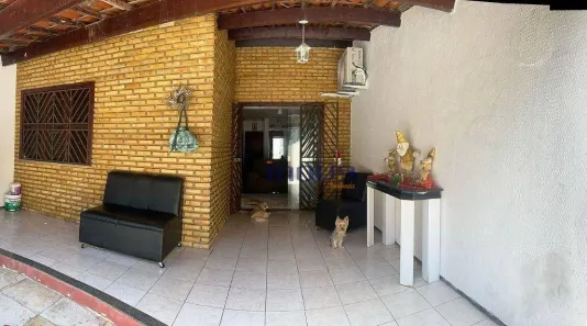 Casa com 3 Quartos à venda, 180m² no Coaçu, Fortaleza