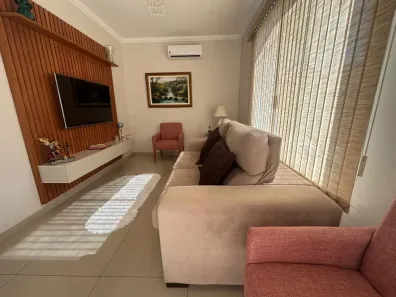 Casa com 3 Quartos à venda, 122m² no Centro, Vinhedo