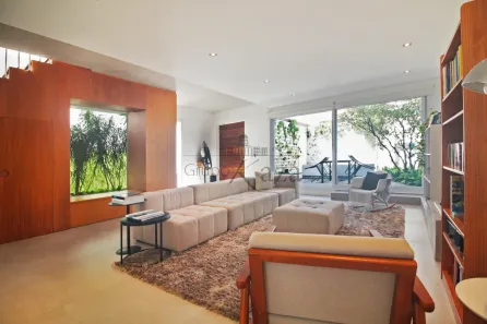 Casa com 3 Quartos à venda, 350m² no Jardim Luzitânia, São Paulo