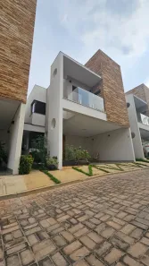 Casa de Condomínio com 3 Quartos para alugar, 150m² no Jardim Itália, Cuiabá