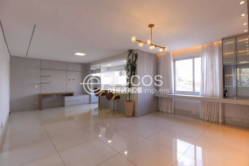 Apartamento com 3 quartos — Santo Antônio, Belo Horizonte