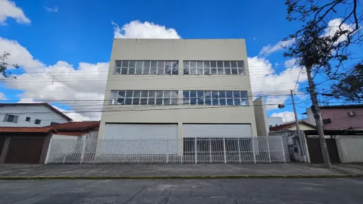 Prédio Comercial para alugar, 2267m² no Jardim Satélite, São José dos Campos