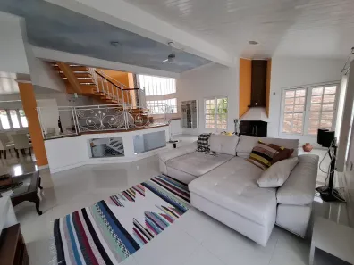 Casa com 3 Quartos à venda, 320m² no Cancela Preta, Macaé