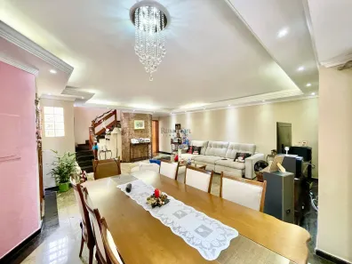 Casa com 4 Quartos para alugar, 191m² no Jardim Campo Grande, São Paulo