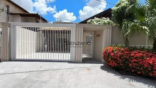Casa com 4 Quartos à venda, 225m² no Carandá Bosque, Campo Grande