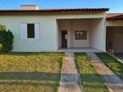 Casa de Condomínio com 2 Quartos para alugar, 80m² no Zona Industrial, Sorocaba