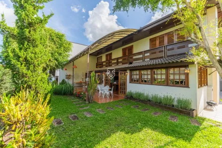 Casa com 4 Quartos à venda, 424m² no Santo Inácio, Curitiba