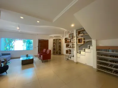 Casa com 4 Quartos à venda, 357m² no Vigilato Pereira, Uberlândia