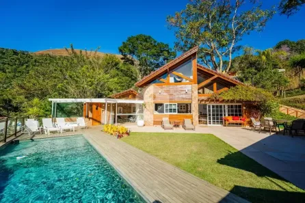 Casa com 4 Quartos à venda, 600m² no Cuiabá, Petrópolis
