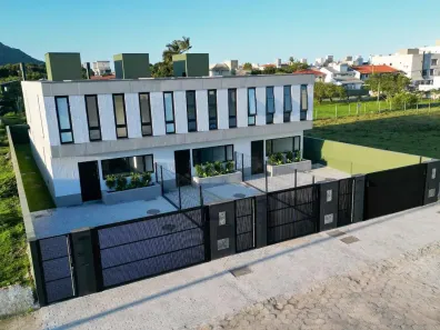 Sobrado com 3 Quartos à venda, 183m² no Ingleses do Rio Vermelho, Florianópolis